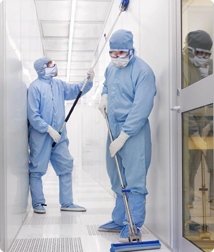 RollOMatic_floor_and_wall_cleaning_High res 1